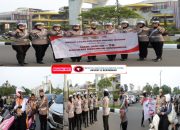 Sambut HUT Polwan Ke – 76 Tepatnya 1 September 2024, Polwan Polres Bogor Jalankan Rangkaian Giat Pengaturan Lalu Lintas Dan Bagi-Bagi Coklat Kepada Pengendara Yang Lewat Depan CCM
