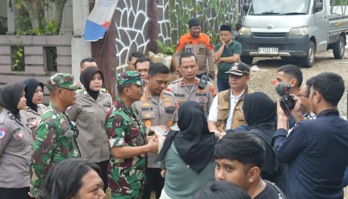 Dandim 0508/Depok Tinjau Lokasi Pemukiman Terdampak Banjir di Sawangan