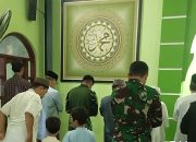 Humanis di Lokasi TMMD, TNI dan Warga Sukamaju Tarawih Bersama