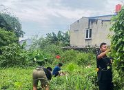 TMMD Kodim 0508/Depok Bersama Warga Bersihkan Lingkungan di Tirtajaya