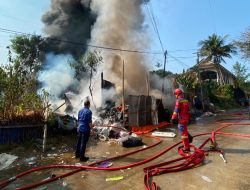 Pabrik Rongsok Terbakar di Bogor Timur, SMK Gumati Soroti Risiko Lingkungan dan Gangguan Belajar