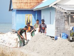 Material Pasir Diangkut untuk Percepatan Pekerjaan Rabat Beton Jalan Desa Polewali