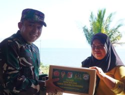 Wairjenad Tinjau Kegiatan Pencegahan Stunting di Puskesmas Umbele, Serahkan Paket Makanan Bergizi