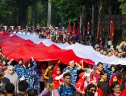 Kirab Bendera 500 Meter Warnai Festival Merah Putih ke-11 di Kota Bogor