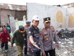 Wakapolda Bengkulu Tinjau Korban Kebakaran di Pengantungan