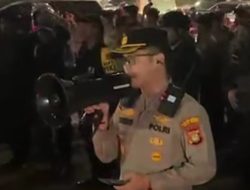 Polisi Tertibkan Massa di Depan DPR, Jelang Aksi 27 Agustus pengamanan Diperketat