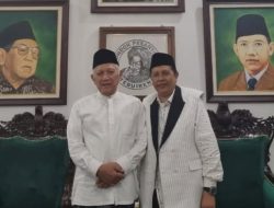 KH.Busyrol Karim Zuhri Tasikmalaya Sambangi Gus Kikin di Tebuireng, Takzim atas Amanah Baru di PBNU